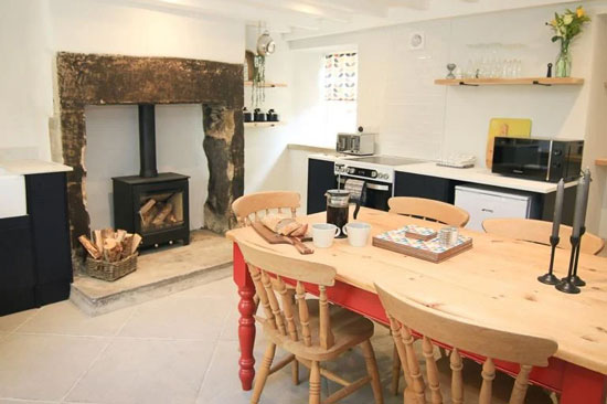 Cattis Side cottage - kitchen view