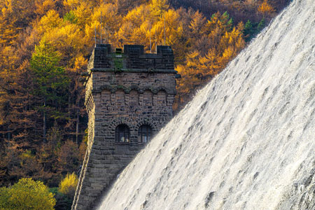 Derwent Dam in Autumn by Phil Sproson