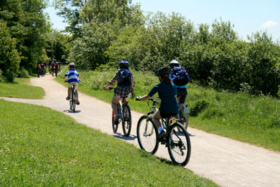 Cyclists at Parsley Hay